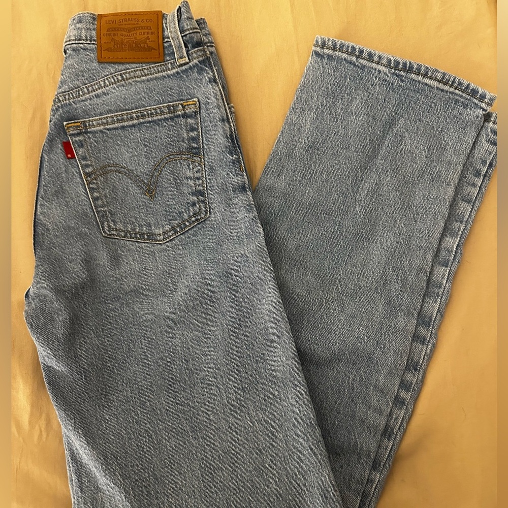 Levi’s mom jeans
 size 24 ribcage high waisted